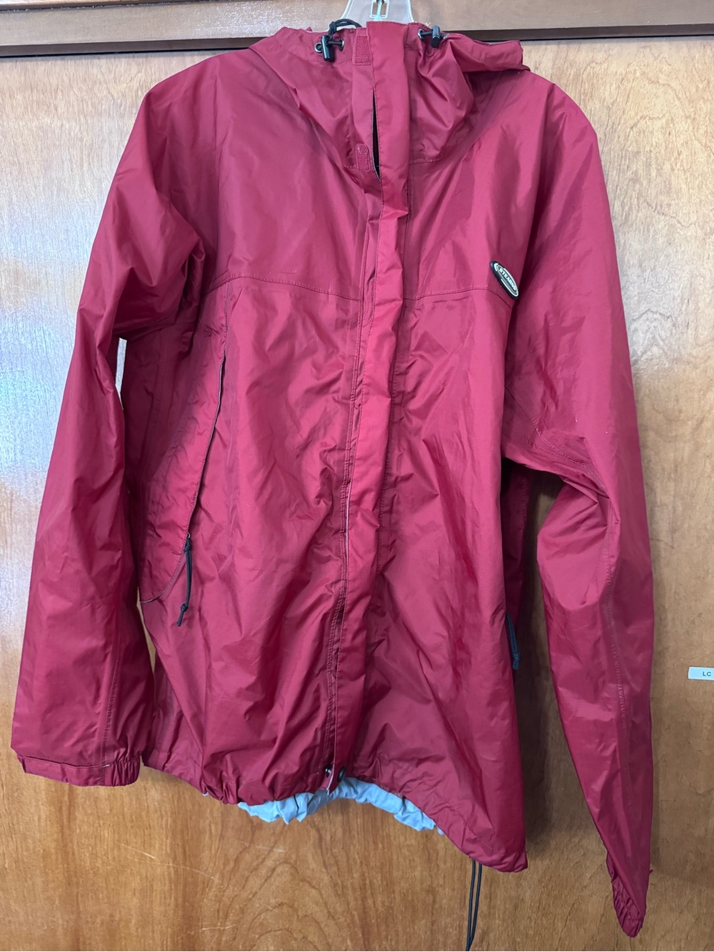 Stearns Red Lightweight Hooded Rain Jacket Men's Large Boating Packable Drywear